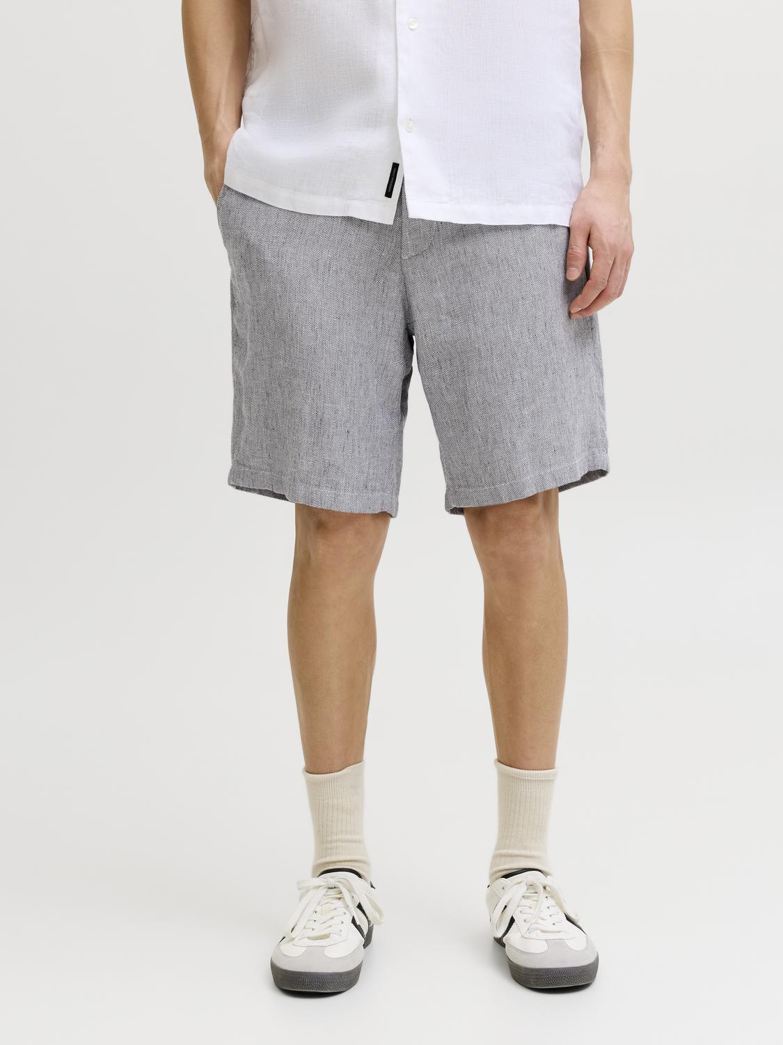 model_shot-front